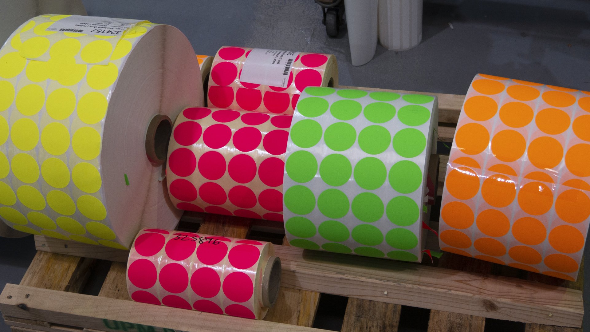 What are the different label backing material options? Cohesion Labels